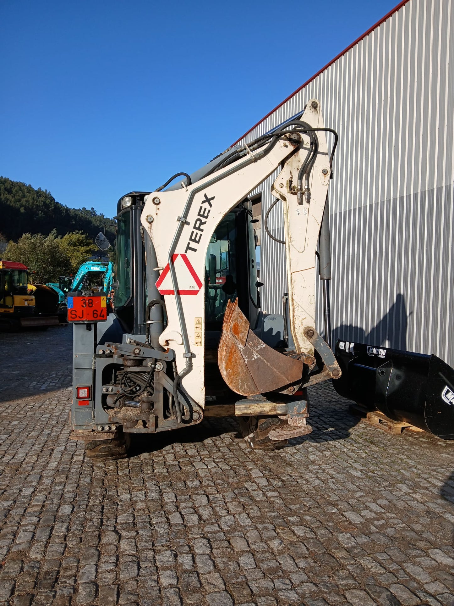 Retroescavadora Terex TLB850