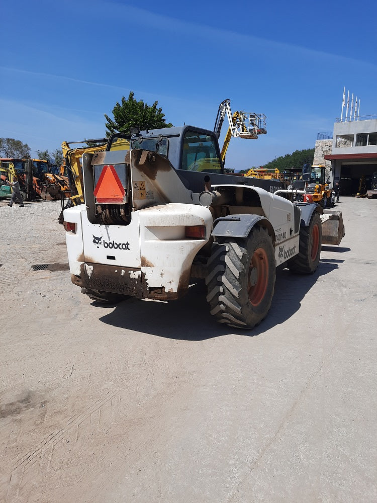 Bobcat T40-140 Telehandler