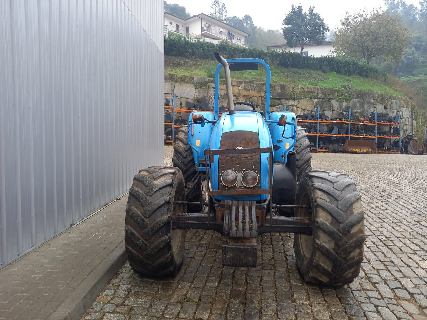 Trator Landini Powerfarm 105