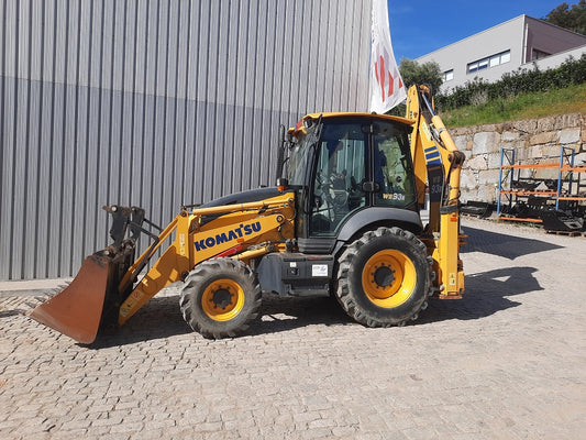 Komatsu WB93R-8EO backhoe loader