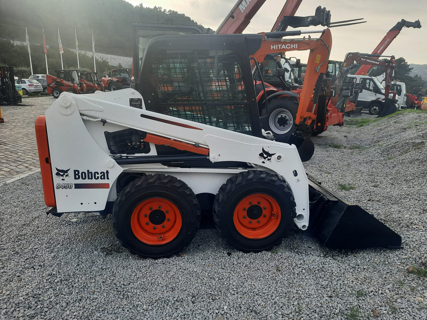 Mini Pá Bobcat S450