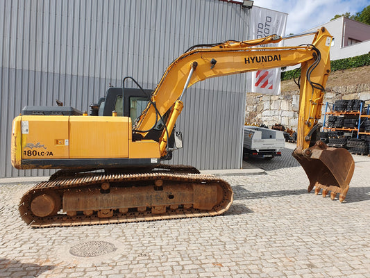 Escavadora de Rastos Hyundai Robex180LC-7A