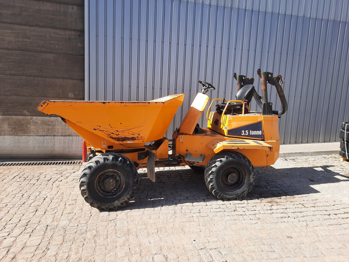 Dumper Thwaites Mach474