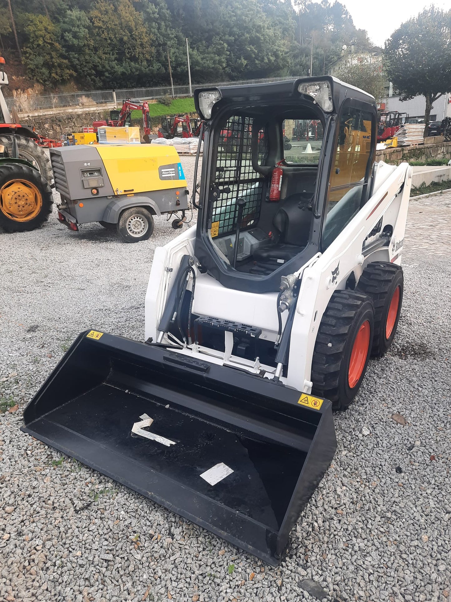 Mini Pá Bobcat S450