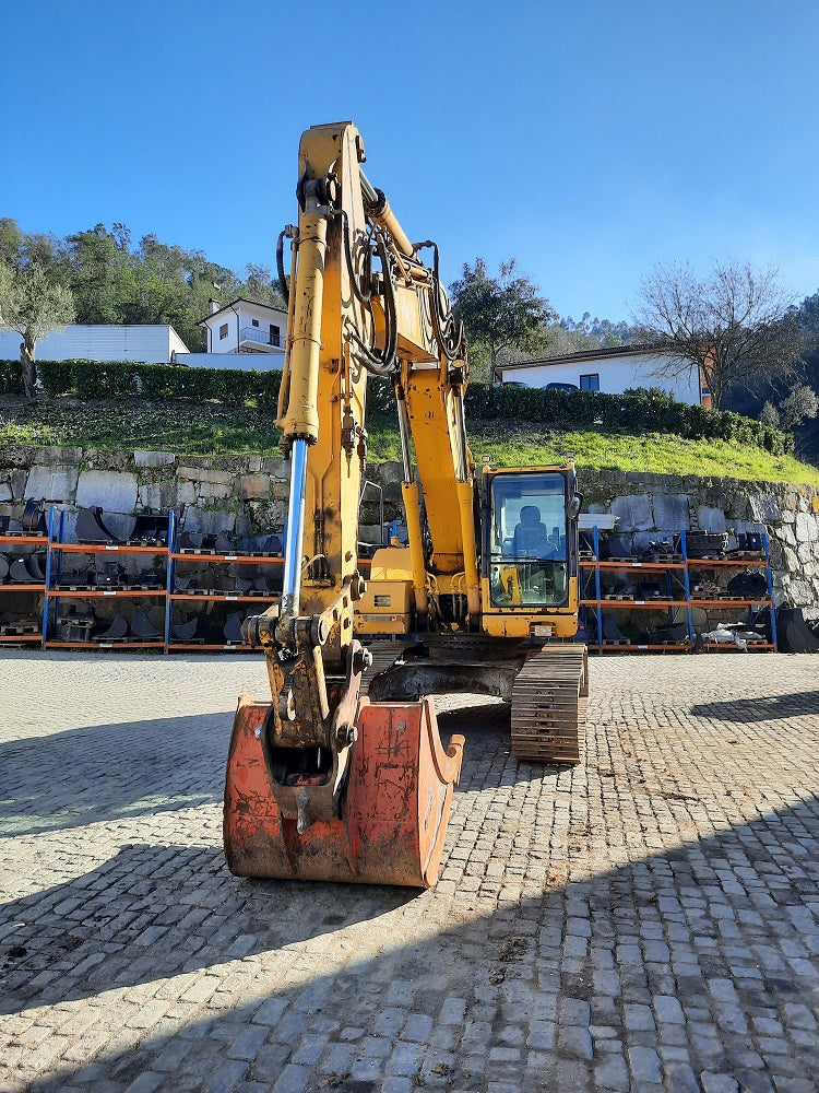 Escavadora de Rastos Komatsu PC210NLC-8