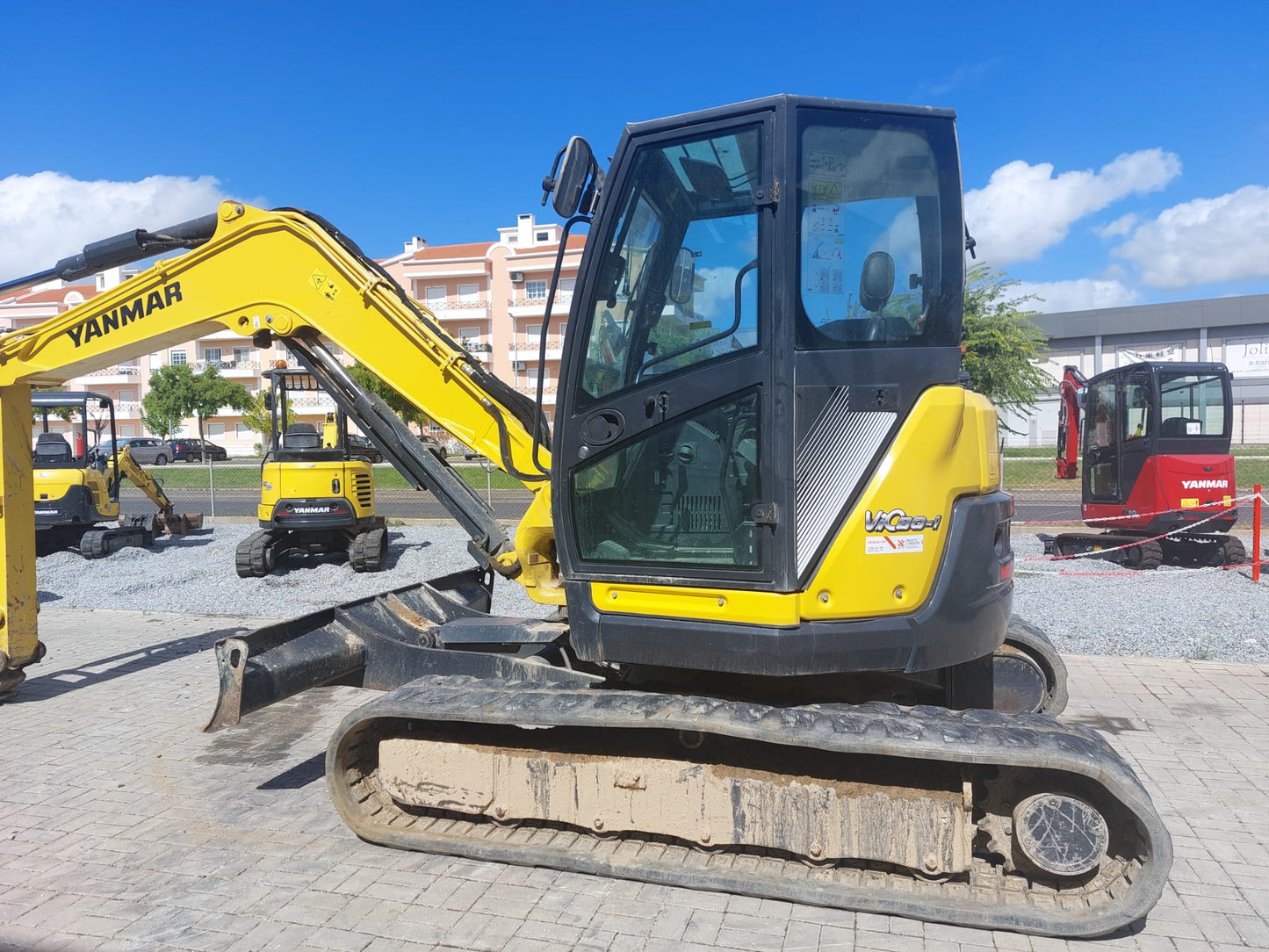 Mini Escavadora Yanmar VIO80-1A