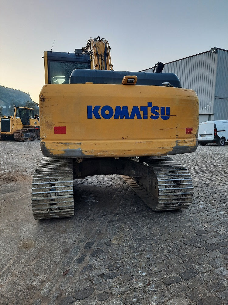 Escavadora de Rastos Komatsu PC160LC-8