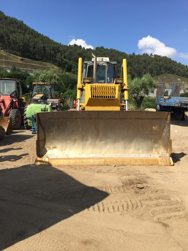 Komatsu D65EX-12 Bulldozer