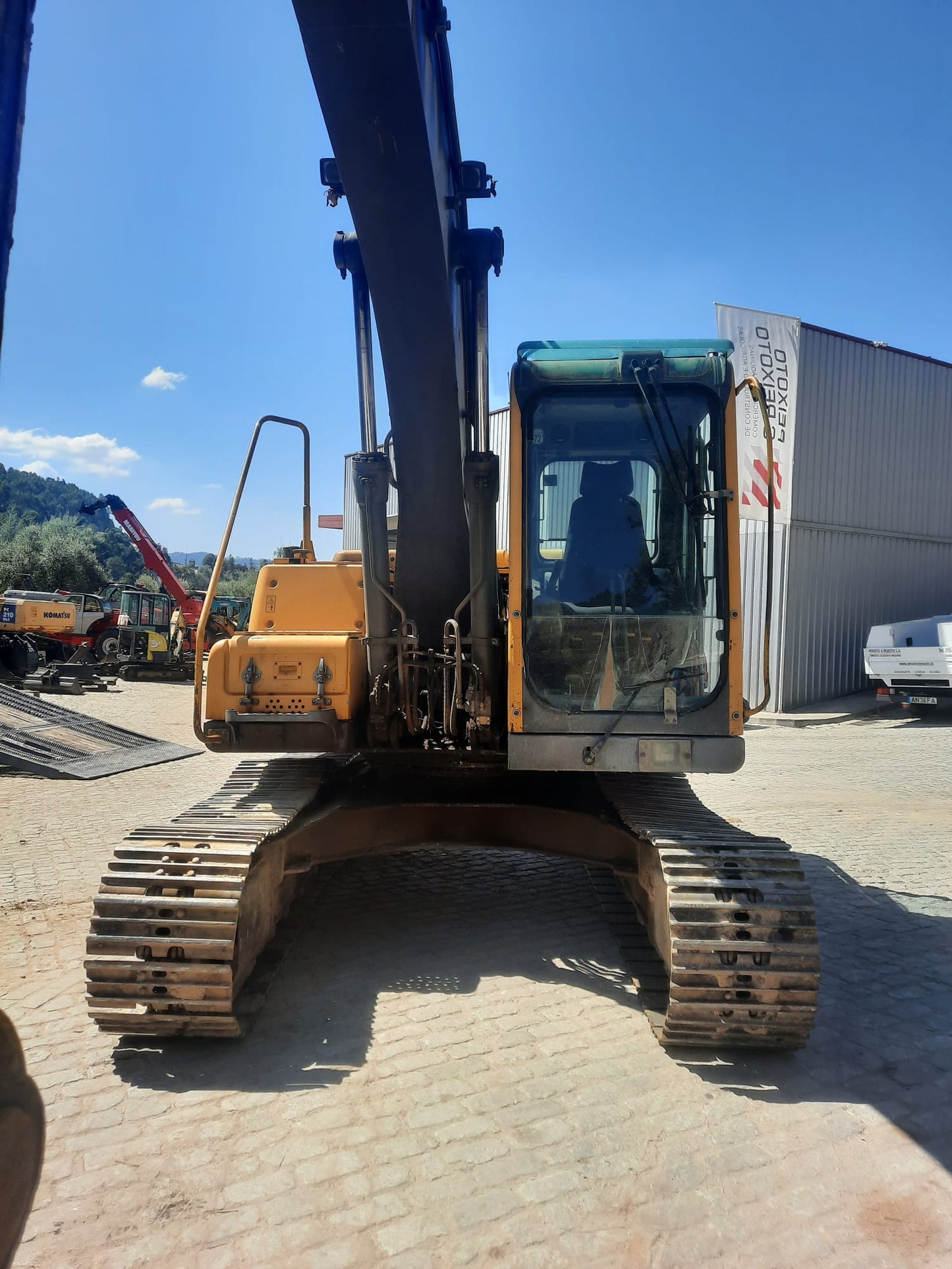 Escavadora de Rastos Volvo EC140BLC