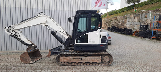 Mini Escavadora Bobcat E85