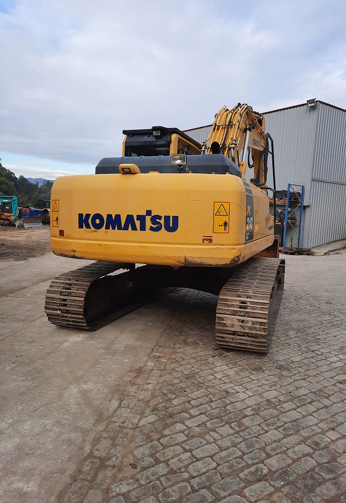 Escavadora de Rastos Komatsu PC210LC-8K