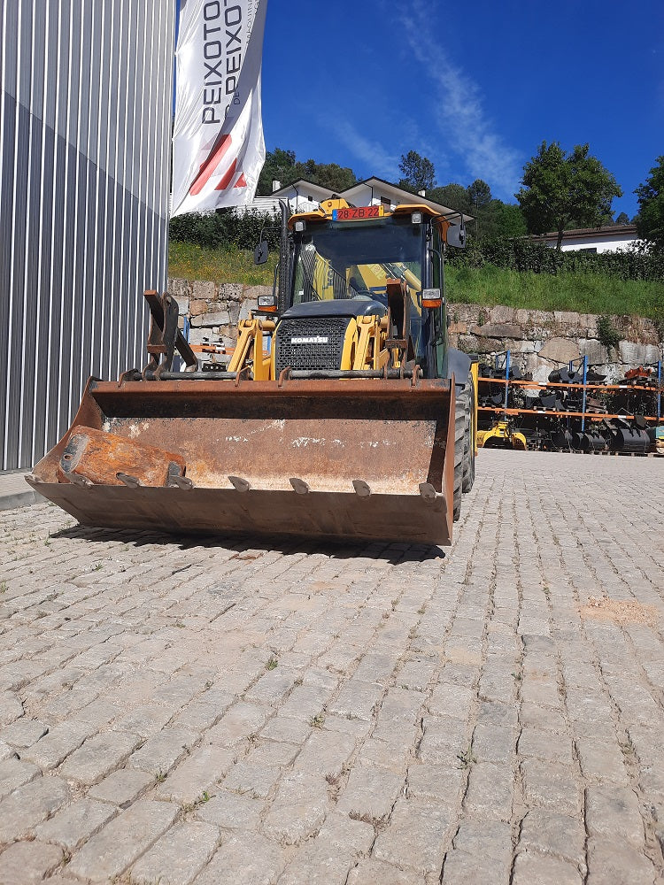 Komatsu WB93R-8EO backhoe loader