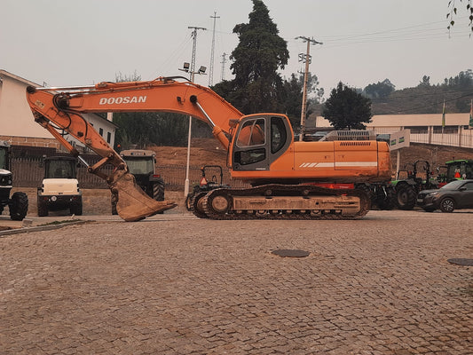 Escavadora de rastos Doosan DX340LC