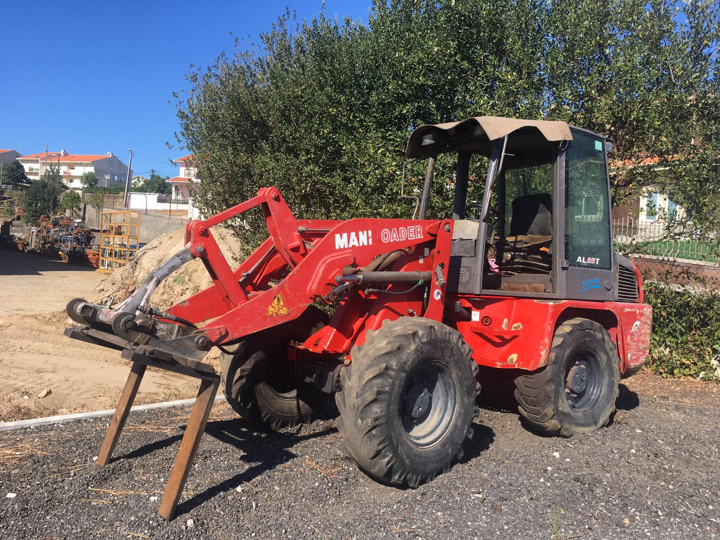 Loader Manitou AL85T