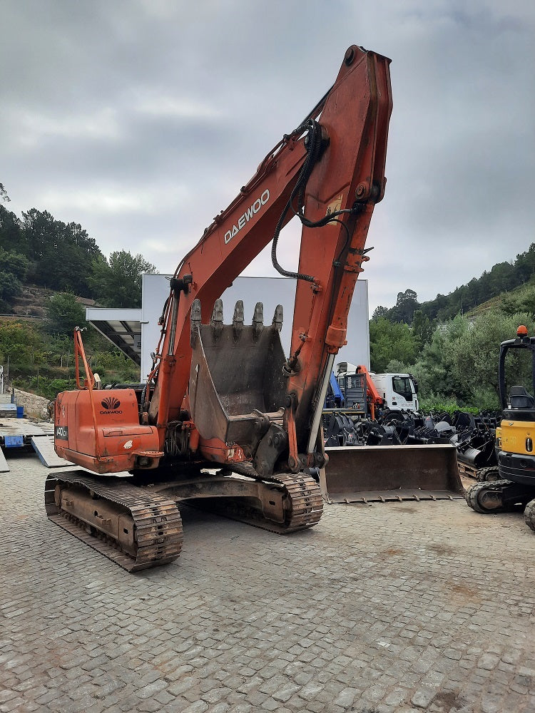 Daewoo Solar 140LC-V Crawler Excavator